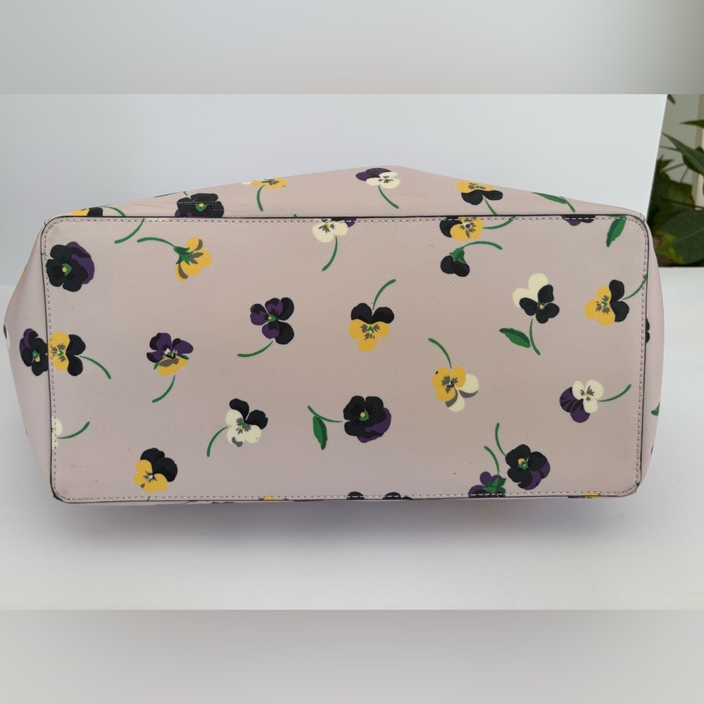 Kate Spade Dana Tote in Pansy Floral Print - Picture 4 of 7